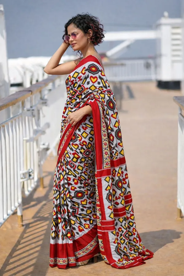 Leelavati_Printed_Floral_Print_Geometric_Print_Blocked_Printed_Daily_Wear_Pure_Cotton_Saree_Red