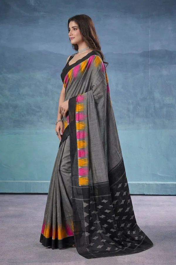 Leelavati_Printed_Floral_Print_Geometric_Print_Blocked_Printed_Daily_Wear_Pure_Cotton_Saree_Grey
