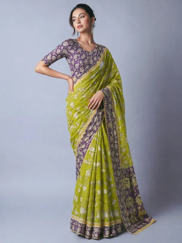 Leelavati_Printed_Floral_Print_Geometric_Print_Blocked_Printed_Daily_Wear_Pure_Cotton_Saree_Green
