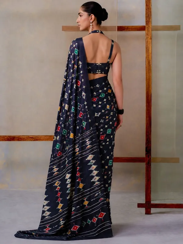 Leelavati_Printed_Floral_Print_Geometric_Print_Blocked_Printed_Daily_Wear_Pure_Cotton_Saree_Dark_Blue
