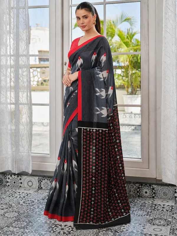 Leelavati_Printed_Floral_Print_Geometric_Print_Blocked_Printed_Daily_Wear_Pure_Cotton_Saree_Grey
