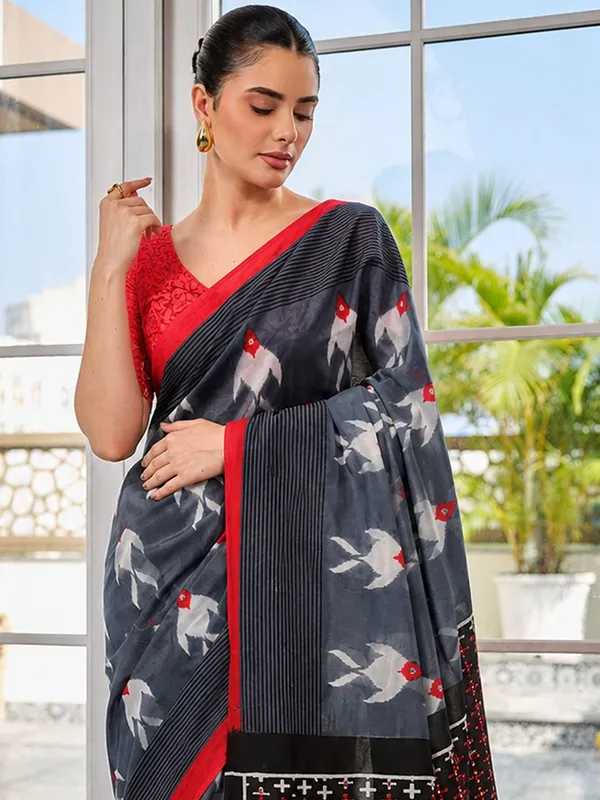 Leelavati_Printed_Floral_Print_Geometric_Print_Blocked_Printed_Daily_Wear_Pure_Cotton_Saree_Grey