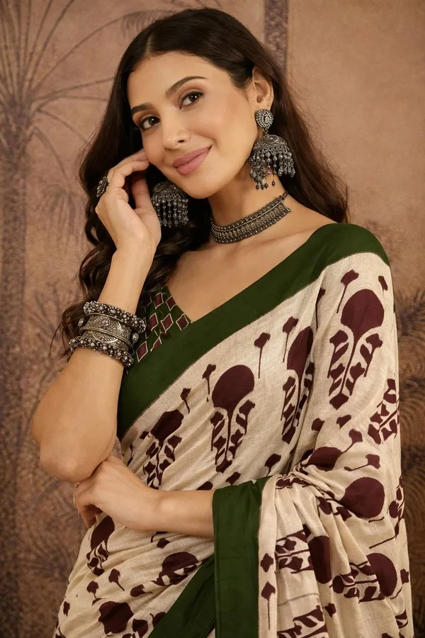 Leelavati_Printed_Floral_Print_Geometric_Print_Blocked_Printed_Daily_Wear_Pure_Cotton_Saree_Brown_And_Green