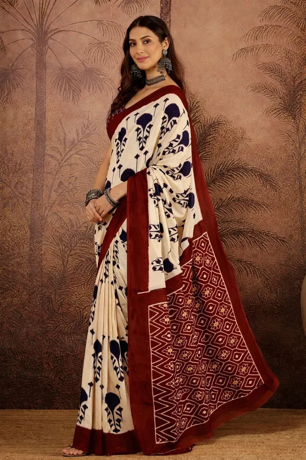 Leelavati_Printed_Floral_Print_Geometric_Print_Blocked_Printed_Daily_Wear_Pure_Cotton_Saree_Blue_And_Red