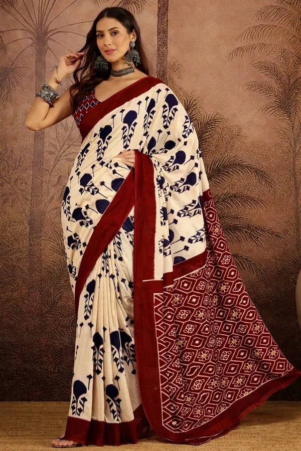Leelavati_Printed_Floral_Print_Geometric_Print_Blocked_Printed_Daily_Wear_Pure_Cotton_Saree_Blue_And_Red