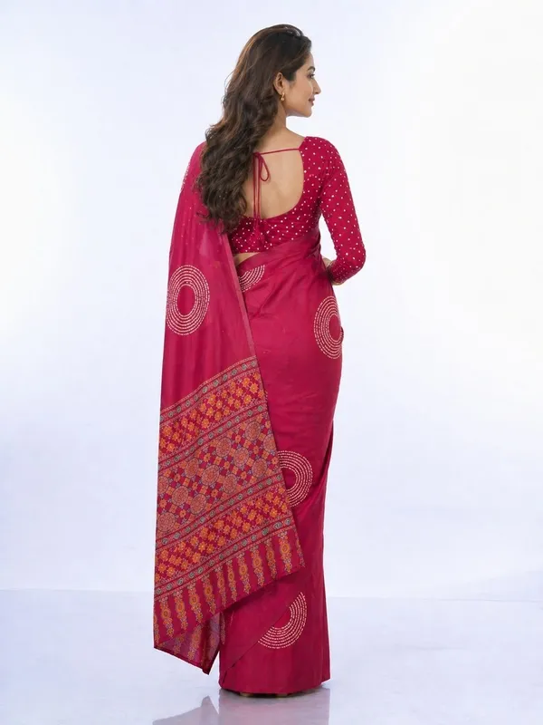 Leelavati_Printed_Floral_Print_Geometric_Print_Blocked_Printed_Daily_Wear_Pure_Cotton_Saree_Pink