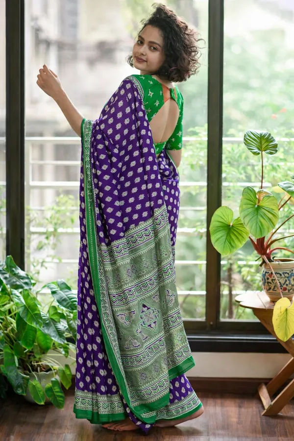 Leelavati_Printed_Floral_Print_Geometric_Print_Blocked_Printed_Daily_Wear_Pure_Cotton_Saree_Purple
