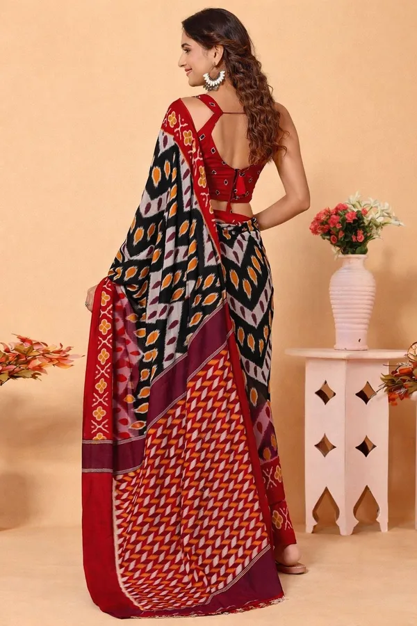Leelavati_Printed_Floral_Print_Geometric_Print_Blocked_Printed_Daily_Wear_Pure_Cotton_Saree_Black_And_Red