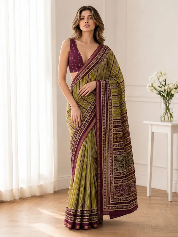 Leelavati_Printed_Floral_Print_Geometric_Print_Blocked_Printed_Woven_Daily_Wear_Pure_Cotton_Saree_Green
