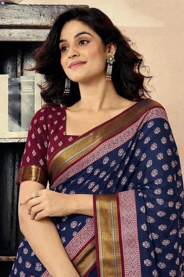 Leelavati_Printed_Floral_Print_Geometric_Print_Blocked_Printed_Woven_Daily_Wear_Pure_Cotton_Saree_Blue_And_Pink