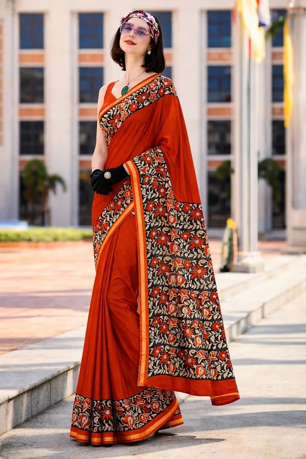 Leelavati_Printed_Floral_Print_Geometric_Print_Blocked_Printed_Woven_Daily_Wear_Pure_Cotton_Saree_Red
