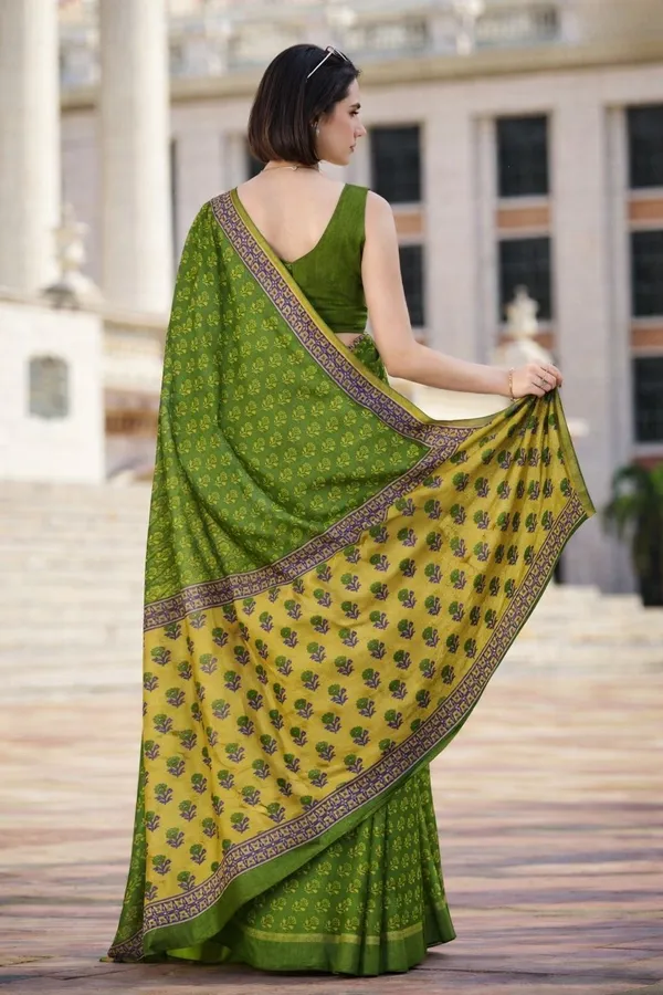 Leelavati_Printed_Floral_Print_Geometric_Print_Blocked_Printed_Woven_Daily_Wear_Pure_Cotton_Saree_Green