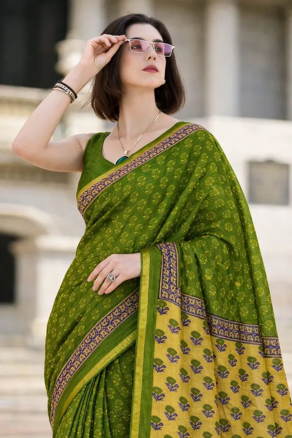 Leelavati_Printed_Floral_Print_Geometric_Print_Blocked_Printed_Woven_Daily_Wear_Pure_Cotton_Saree_Green