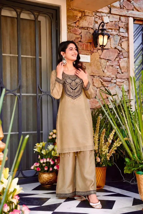 1🧚🏻_*INTRODUSING__NEW_ELEGANT_DESIGN_2_PIECE_CODSET_COLLECTION_IN_BEAUTIFUL_TOP_AND_PLAZZO*_🔥🥰