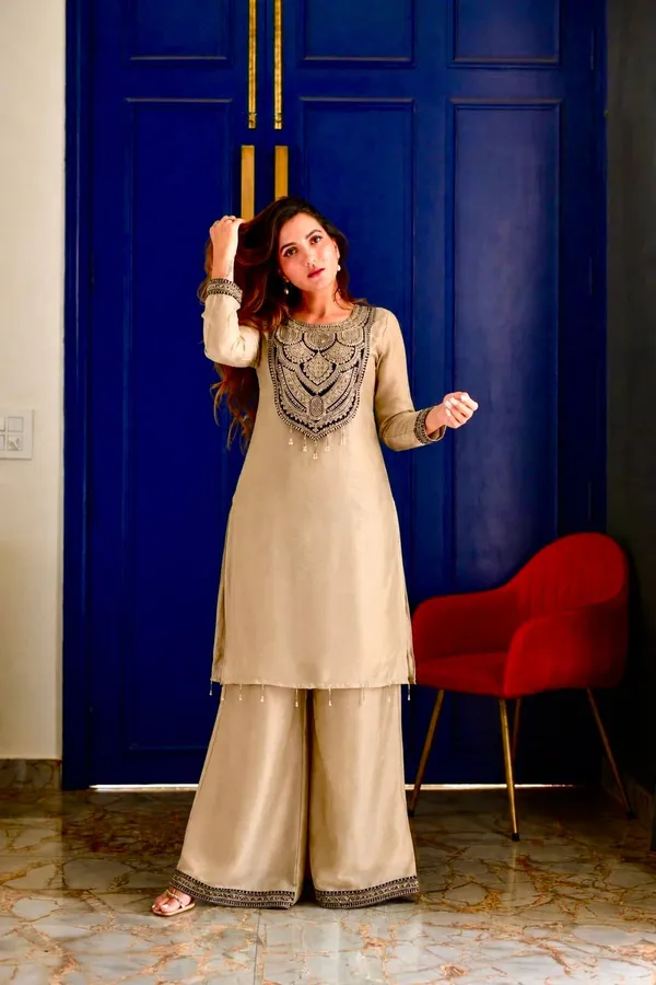 1🧚🏻_*INTRODUSING__NEW_ELEGANT_DESIGN_2_PIECE_CODSET_COLLECTION_IN_BEAUTIFUL_TOP_AND_PLAZZO*_🔥🥰
