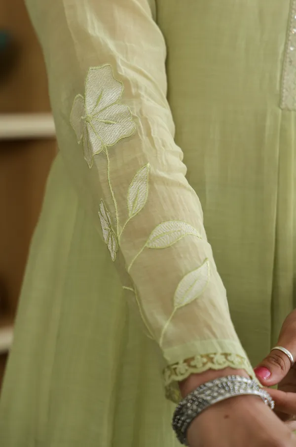Green_Chanderi_Silk_Embroidered_Kurti_With_Pant_And_Dupatta_For_Women