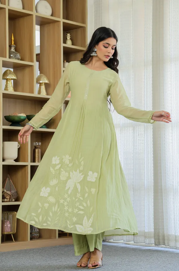 Green_Chanderi_Silk_Embroidered_Kurti_With_Pant_And_Dupatta_For_Women