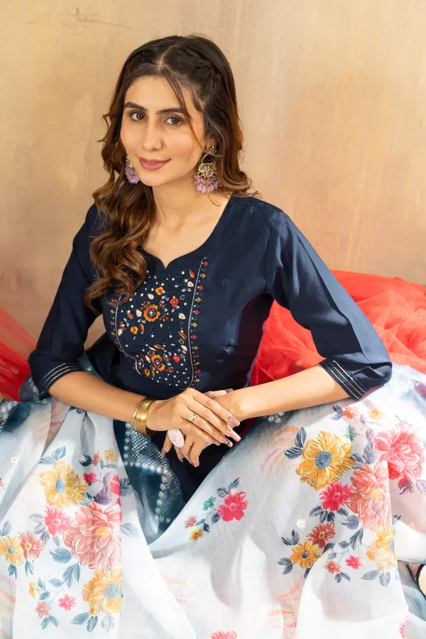 Blue_Viscose_Mango_Silk_Embroidery_Kurti_With_Pant_And_Dupatta_For_Women
