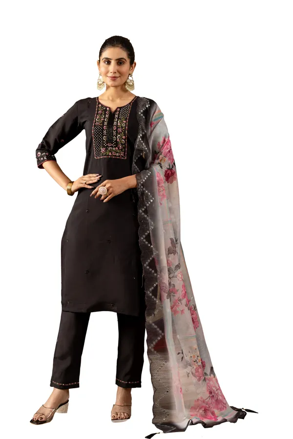 Black_Roman_Silk_Embroidery_Kurti_With_Pant_And_Dupatta_For_Women