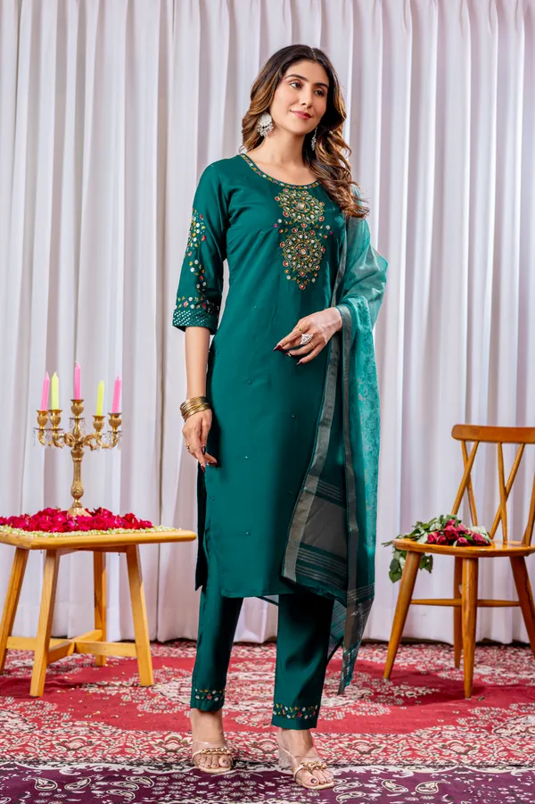 Green_Viscose_Silk_Embroidery_Kurti_With_Pant_And_Dupatta_For_Women