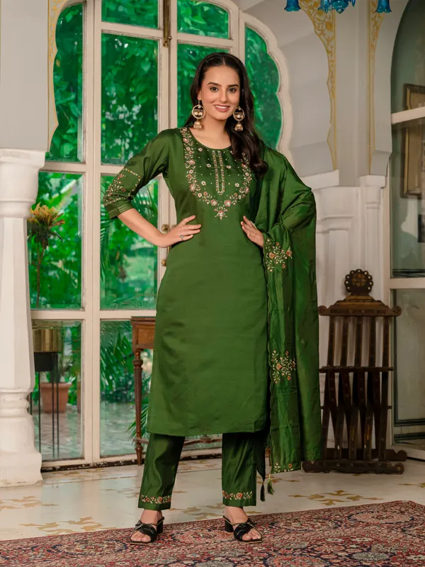 Mehndi_Green_Marina_Silk_Embroidered_Kurti_With_Pant_And_Dupatta_For_Women