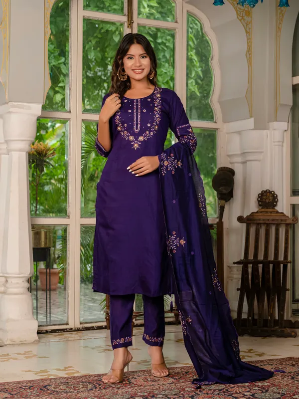 Violet_Marina_Silk_Embroidered_Kurti_With_Pant_And_Dupatta_For_Women