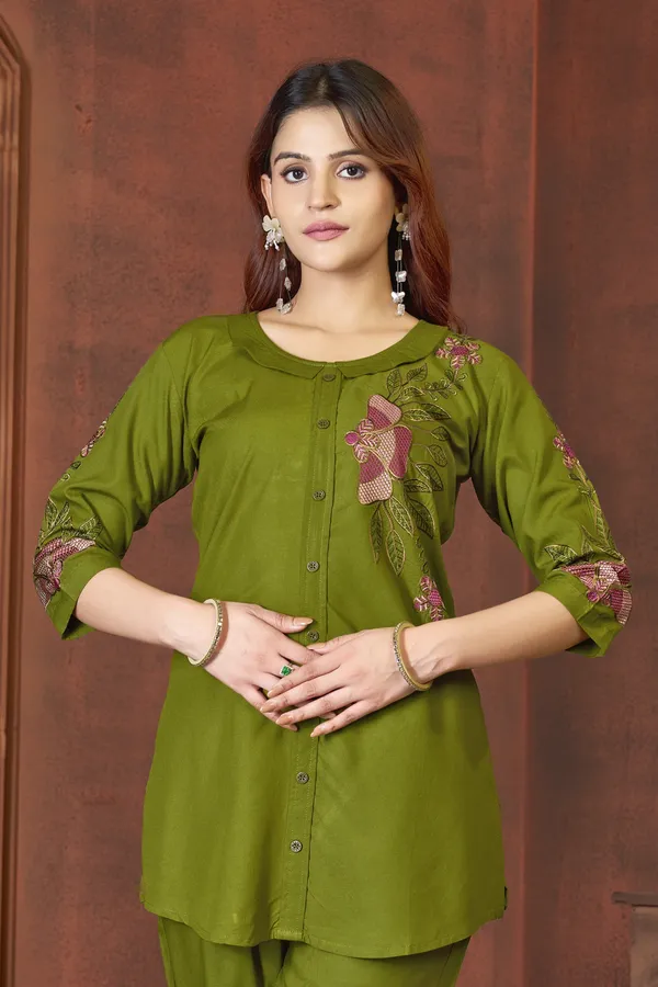 Green_Heavy_Rayon_Embroidered_Co-Ords_Set_Top_With_Bottomwear_For_Women