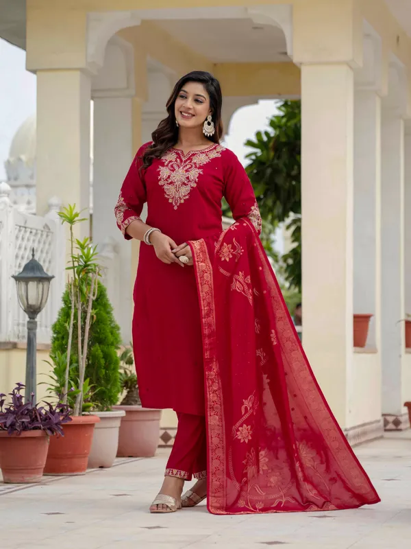 Maroon_Roman_Silk_Embroidered_Kurti_With_Pant_And_Dupatta_For_Women