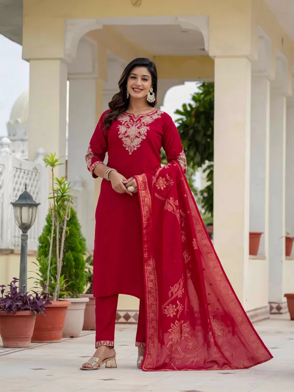 Maroon_Roman_Silk_Embroidered_Kurti_With_Pant_And_Dupatta_For_Women