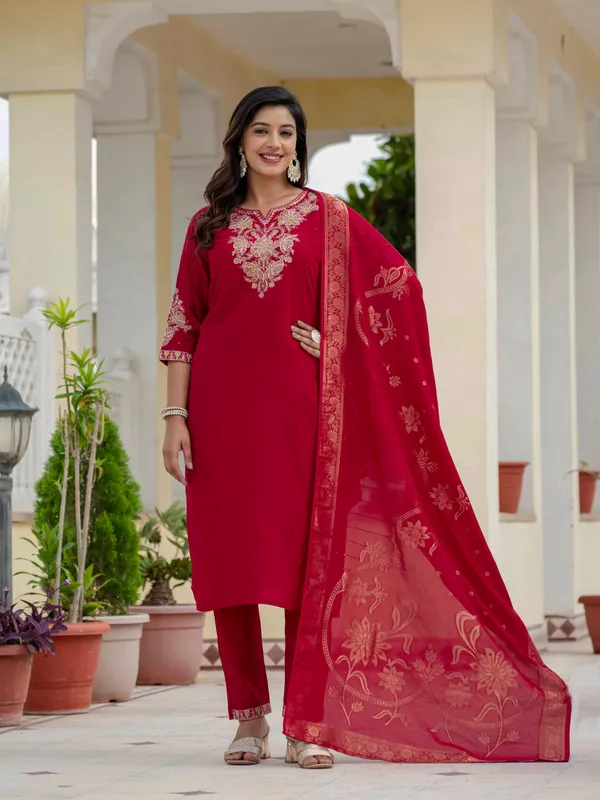Maroon_Roman_Silk_Embroidered_Kurti_With_Pant_And_Dupatta_For_Women