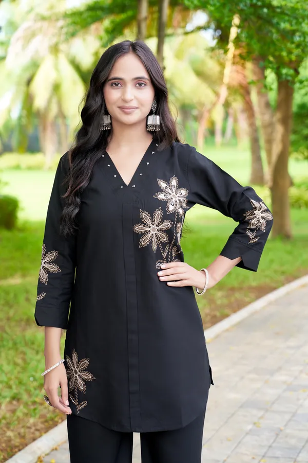 Black_Heavy_Rayon_Embroidery_Co-Ords_Set_For_Women