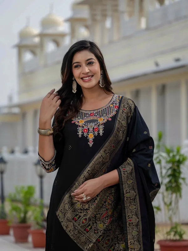 Black_Roman_Silk_Sequins_Embroidered_Kurti_With_Pant_And_Dupatta_For_Women