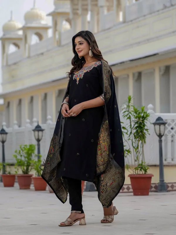 Black_Roman_Silk_Sequins_Embroidered_Kurti_With_Pant_And_Dupatta_For_Women