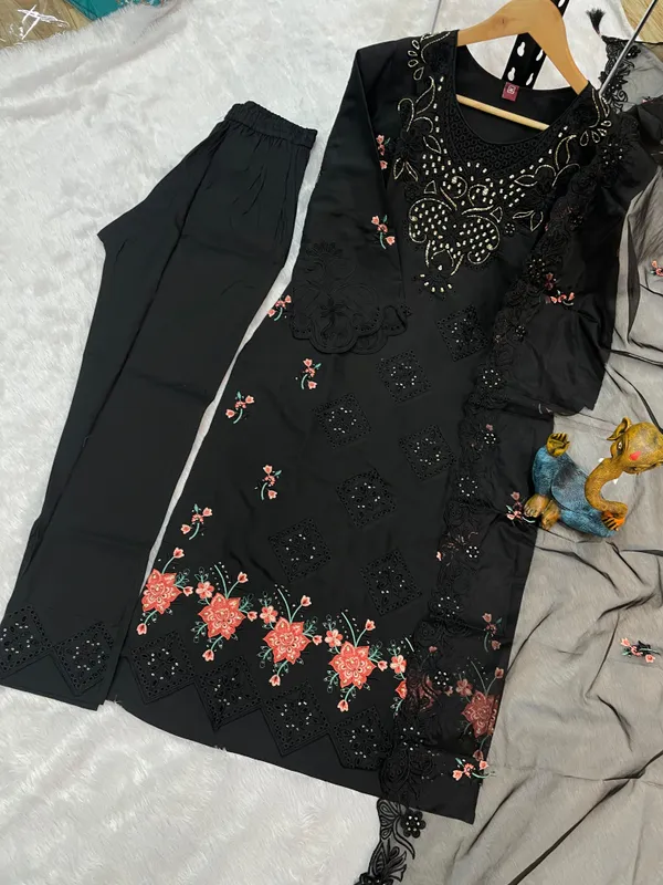 Black_Heavy_Viscose_Roman_Embroidered_Kurti_With_Pant_And_Dupatta_For_Women