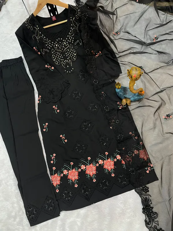 Black_Heavy_Viscose_Roman_Embroidered_Kurti_With_Pant_And_Dupatta_For_Women
