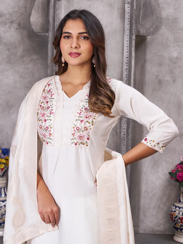 White_Roman_Silk_Sequins_Embroidery_Kurti_With_Pant_And_Dupatta_For_Women