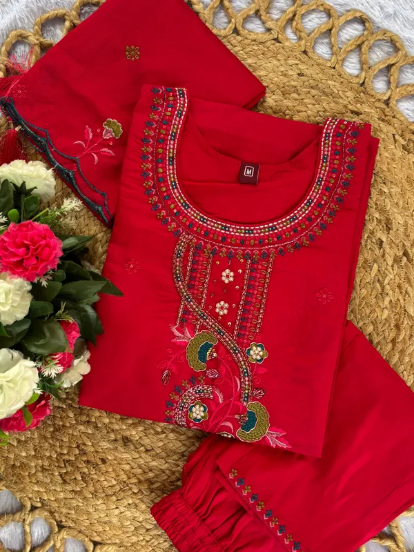Pink_Roman_Silk_Embroidered_Kurti_With_Pant_And_Dupatta_For_Women