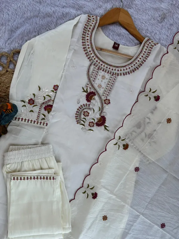 White_Roman_Silk_Embroidery_Kurti_With_Pant_And_Dupatta_For_Women