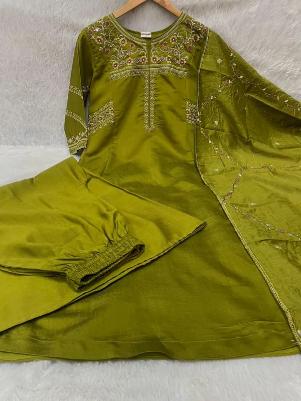 Mehendi_Green_Viscose_Silk_Anarkali_Kurti_With_Palazzo_Dupatta_For_Women