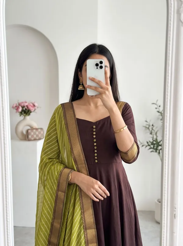 Introducing_New_Super_Trendy_Traditional_Outfit_For_upcoming_festivals