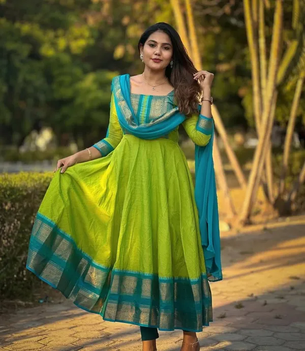 Green_Blue_Pv_Chanderi_Jacquard_Zari_Border_Kurti_With_Dupatta_For_Women