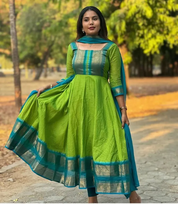 Green_Blue_Pv_Chanderi_Jacquard_Zari_Border_Kurti_With_Dupatta_For_Women
