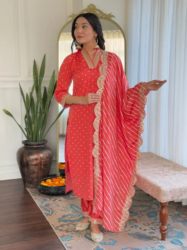 Red_Viscose_Bandhani_Print_Embroidered_Kurti_With_Pant_And_Dupatta_For_Women