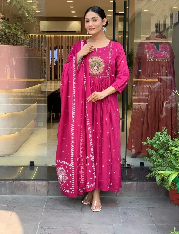 Pink_Cotton_Khadi_Print_Embroidery_Kurti_With_Pant_And_Dupatta_For_Women
