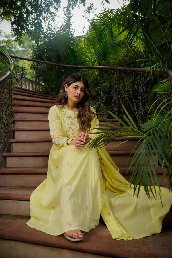 Yellow_Chanderi_Silk_Embroidered_Kurti_With_Pant_And_Dupatta_For_Women