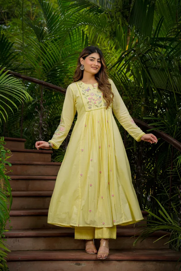 Yellow_Chanderi_Silk_Embroidered_Kurti_With_Pant_And_Dupatta_For_Women