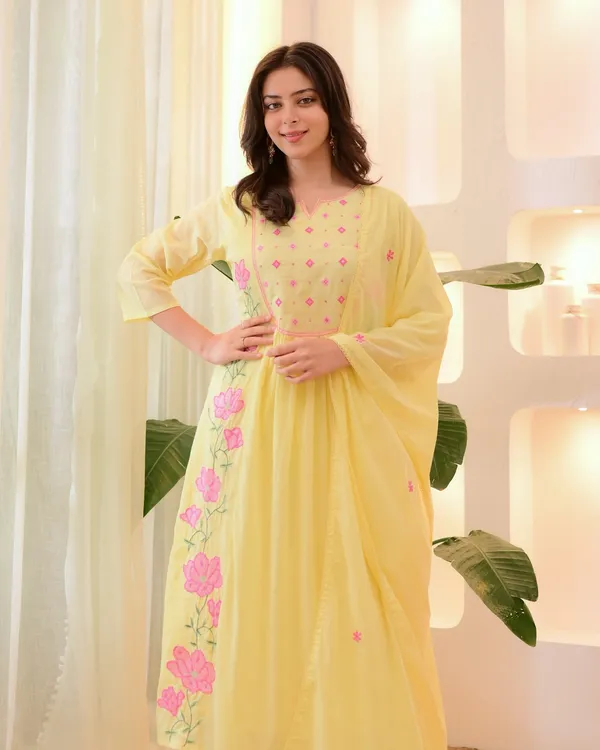 Yellow_Parampara_Silk_Embroidered_Kurti_With_Pant_And_Dupatta_For_Women