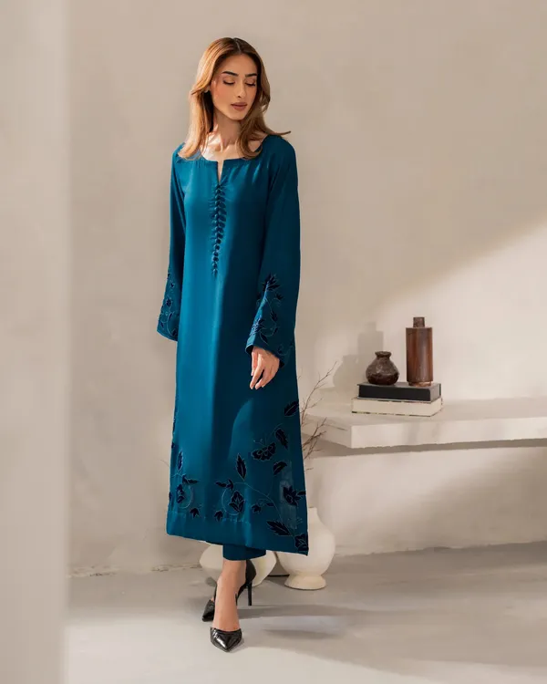 Navy_Blue_Chanderi_Silk_Embroidered_Kurti_With_Pant_And_Dupatta_For_Women