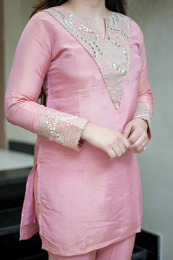 Pink_Shimmer_Silk_Embroidered_Kurti_With_Palazzo_For_Women