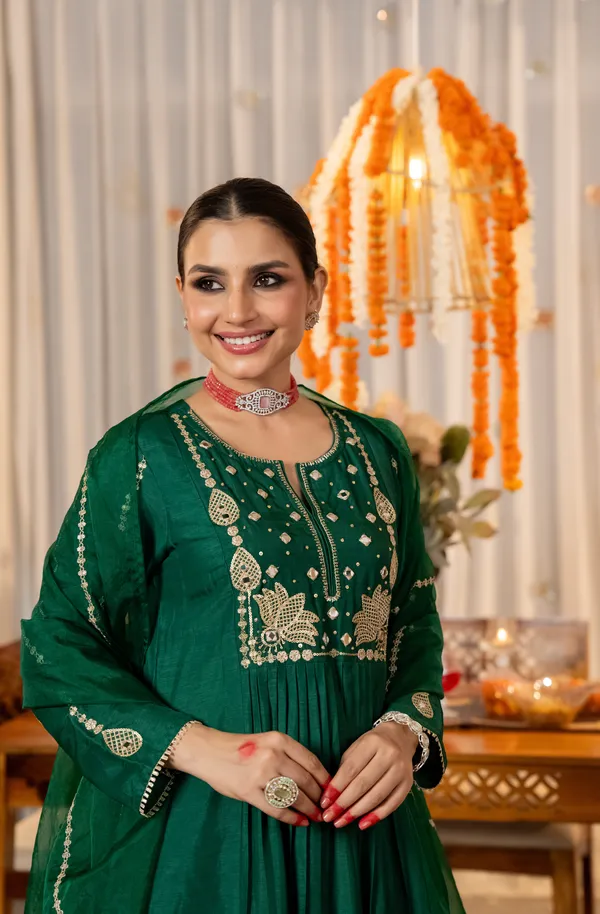 Green_Chanderi_Silk_Embroidered_Kurti_With_Pant_And_Dupatta_For_Women